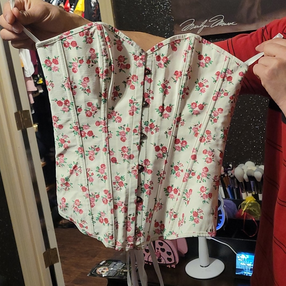 Adore me L/LX flower Girdle